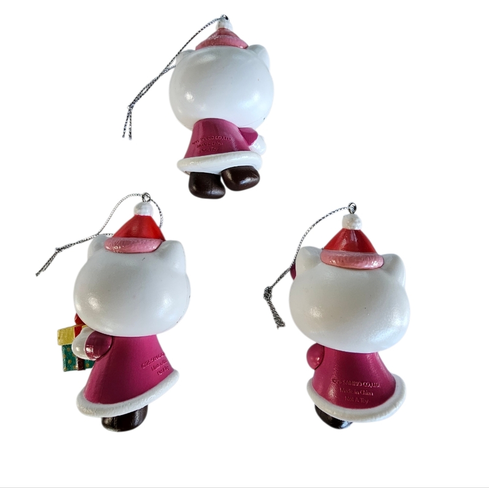 (Pick 1) Hello Kitty 2025 Christmas Ornaments - Picture 3 of 12